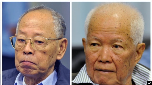 Ieng Sary, left, former Khmer Rouge foreign minister, and Khieu Samphan, former Khmer Rouge head of state, during a trial for former Khmer Rouge top leaders, in Phnom Penh, file photo. 