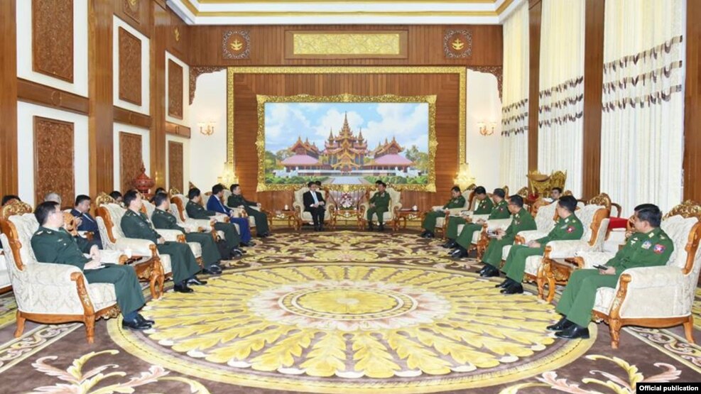 ဗိုလ္ခ ်ဳပ္မႉးႀကီး မင္းေအာင္လႈိင္ တ႐ုတ္အစိုးရ တာ၀န္႐ိွသူမ်ားနဲ႔ ေတြ႔ဆုံစဥ္