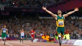 Pistorius trở thành vận động viên bị cụt cả hai chân đầu tiên tham gia Olympic hồi tháng 8, 2012 ở London.