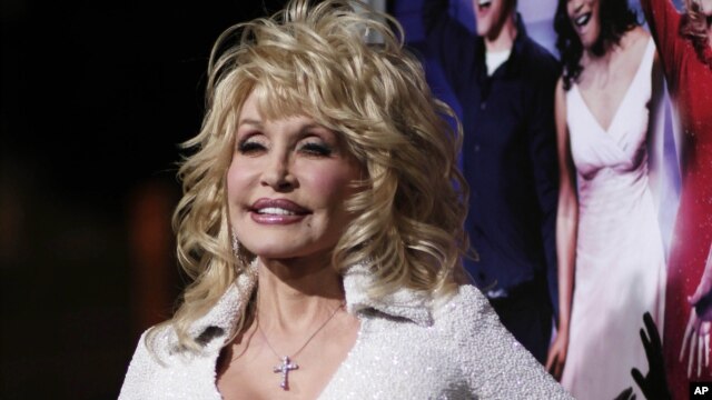 Dolly Parton arrives at the Los Angelespremiere of her movie "Joyful Noise" 