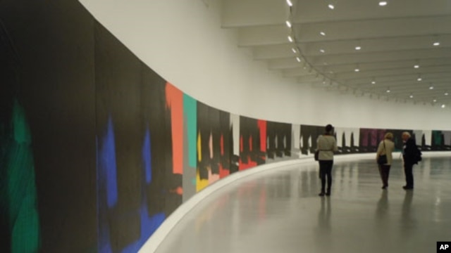 "Andy Warhol: Shadows," at the Hirshhorn Museum, features work from the last decade of the artist's life.