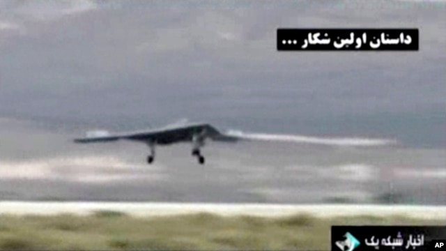 Hình ảnh trích từ  video chiếu trên đài truyền hình nhà nước Iran, 7/2/13, nói rằng máy bay không người lái của Mỹ đáp ở Kandahar, Afghanistgan, 