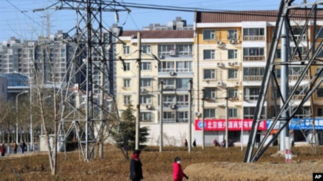 北京郊区的在建居民楼。中国不少人拥有房产