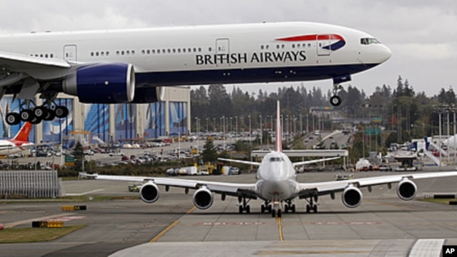 A British Airways jet flies overhead on landing in Everett, Washington. (file photo)