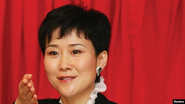 Lý Tiểu Lâm, con gái cựu Thủ tướng Trung Quốc Lý Bằng. Bà Lý là một trong những thành viên trong gia đình của các cựu lãnh đạo được liệt kê trong báo cáo của ICIJ.