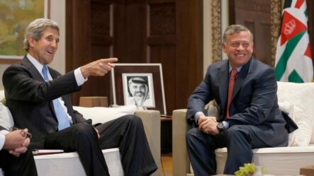 ABD Dışişleri Bakanı John Kerry Amman'da Ürdün Kralı Abdullah ile görüşürken