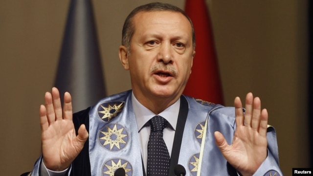 Turkish Prime Minister Tayyip Erdogan addresses an audience at Yildiz Technical University in Istanbul, October 5, 2012.