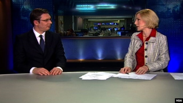 Aleksandar Vučić u razgovoru sa Aleksandrom Živković, Otvoreni studio Glasa Amerike, 7. decembar 2012.  