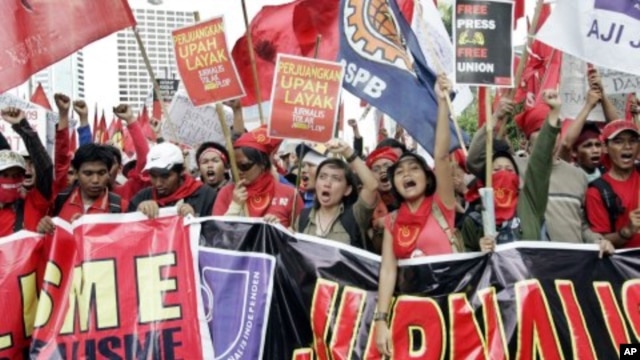 Indonesian workers shout slogans during the commemoration of International Labor Day on the main street of the business district in Jakarta, Indonesia. (File)