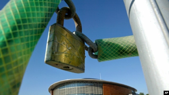 A padlock hangs outside the Tae Kwon Do and Handball stadium at the Faliro Coastal Zone, near Athens, August 8, 2005.