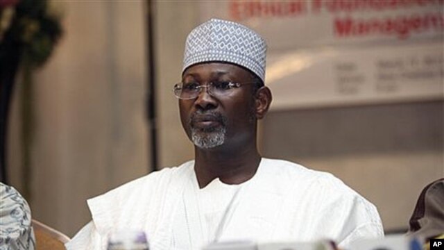 Nigeria's electoral chief and academic Attahiru Jega attends a meeting with staff from the Independent National Electoral Commission  in Abuja, March 17, 2011. (AP Image)