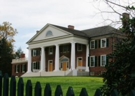 Madison’s Montpelier has the look, and size, of a grand college building. (Aigrette, Flickr Creative Commons)