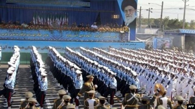 Парад иранских вооруженных сил в Тегеране (архивное фото)