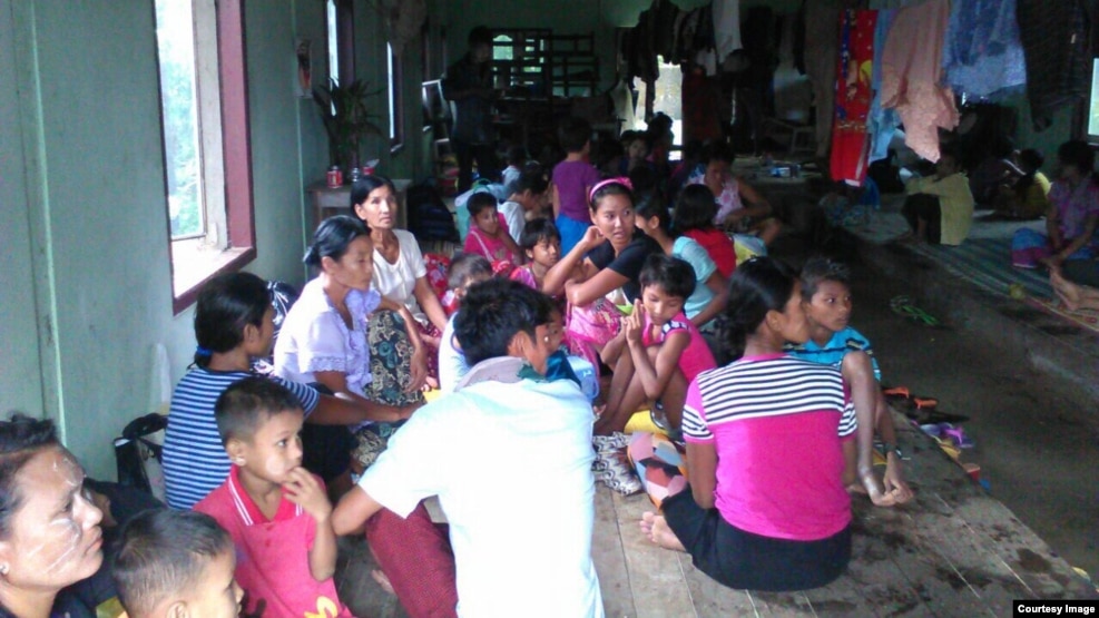 ေမာင္ေတာေဒသခံေတြ ဘုန္းေတာ္ႀကီးေက်ာင္းမွာ ခိုလံႈ (ေမာင္ေတာ အလို ေတာ္ျပည့္ ေက်ာင္းတိုက္)