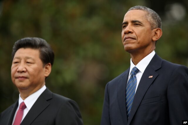 Chủ tịch Trung Quốc Tập Cận Bình và Tổng thống Obama tại sân cỏ phía nam của Tòa Bạch Ốc, ngày 25/9/2015.