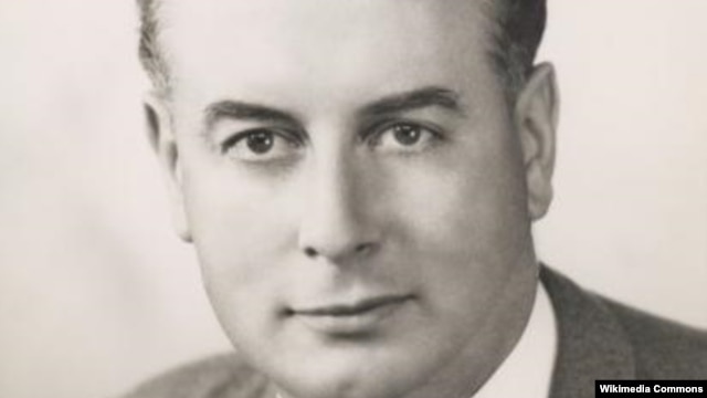Thủ tướng Úc Gough Whitlam.