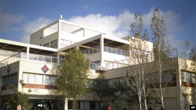 Students are seen at the Ariel University Center in the West Bank Jewish settlement of Ariel, 09 Jan 2011