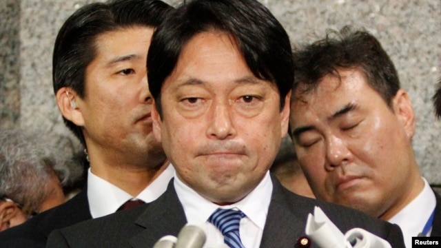 Japan's Defence Minister Itsunori Onodera speaks to reporters at the Defence Ministry in Tokyo February 5, 2013. 