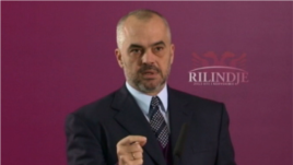Replika mes kryeministrisë dhe kreut të PS