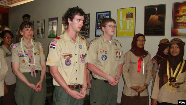 Pramuka dari beberapa negara bagian di Amerika Serikat berkunjung ke Yogyakarta. (VOA/Nurhadi Sucahyo)