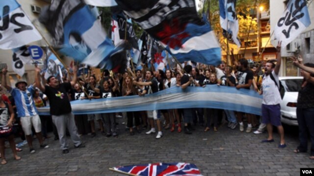 Este anuncio coincide con la amenaza de la Confederación Argentina de Trabajadores del Transporte de boicotear buques de bandera británica.