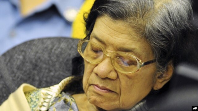 Former Khmer Rouge social affairs minister Ieng Thirith sits at the Extraordinary Chambers in the Courts of Cambodia (ECCC) on the outskirts of Phnom Penh, file photo. 