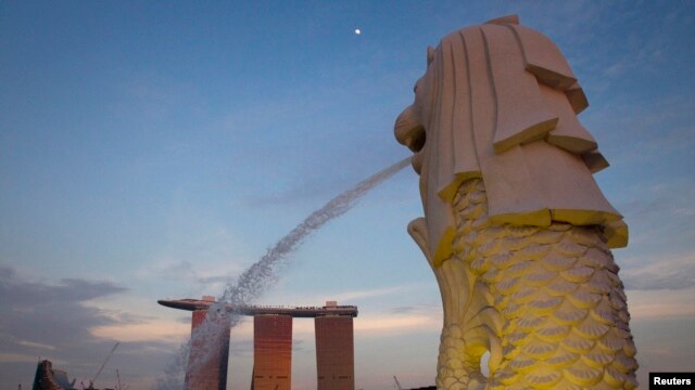 新加坡的标志性雕塑鱼尾狮（Merlion）