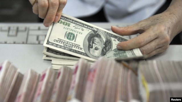 Durante el 2012, El Salvador ha recibido remesas por un promedio mensual de $320,2 millones de dólares.
