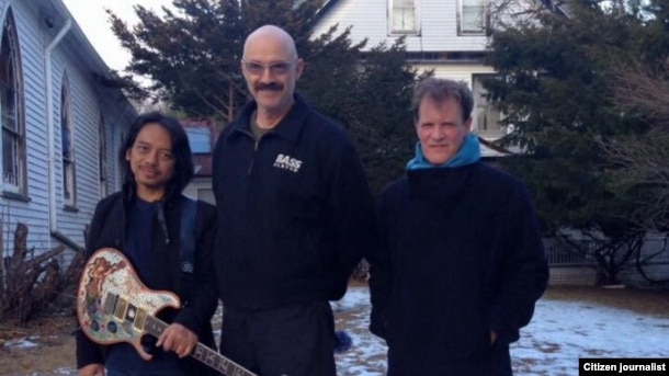 Resultado de imagen de dewa budjana tony levin