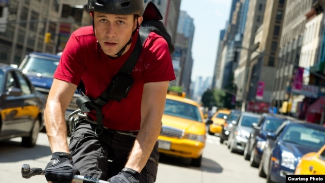 Joseph Gordon-Levitt stars in Columbia Pictures' "Premium Rush." (Photo: Sarah Shatz)