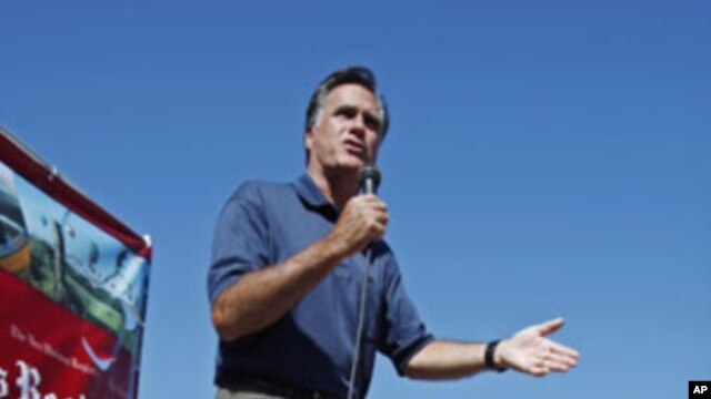 US presidential candidate Mitt Romney campaigns in Iowa, Aug. 11, 2011
