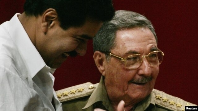 Castro despidió en la tarde del sábado a los presidentes Cristina Kirchner, de Argentina, y Ollanta Humala, de Perú y recibió a los dirigentes de Venezuela.