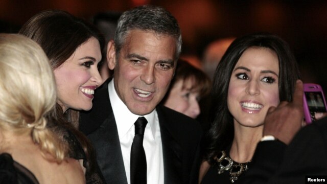 Clooney ha participado en otros eventos del presidente Obama, como la cena anual de corresponsales de la Casa Blanca en abril.
