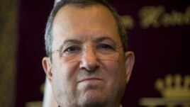 El ministro de Defensa israelí, Ehud Barak, renunció a su puesto y a la política.