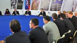 Polemika për ligjin e nëpunësit civil