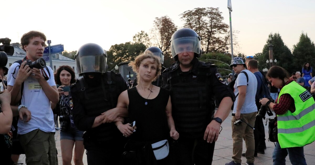 Участница Pussy Riot Мария Алёхина арестована на 15 суток
