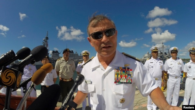 Tư Lệnh lực lượng Thái Bình Dương của Mỹ, Đô Đốc Harry Harris Jr., khẳng định chính sách tái cân bằng lực lượng sang khu vực Thái Bình Dương của chính phủ Mỹ đang đi đúng hướng