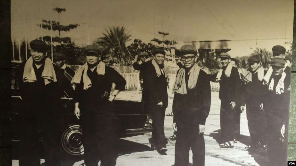 A photograph at Toul Sleng Genocide Museum shows senior Khmer Rouge leaders, September 20, 2016. From left: Pol Pot (General Secretary of the Party and Prime Minister), Noun Chea ("Brother Number Two" and Deputy Party Secretary), Ieng Sary (Foreign Minster), Son Sen (Minister of Defence) and Vorn Vet (Deputy Prime Minister and responsible for the economy. (Nem Sopheakpanha/VOA Khmer)