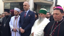 Paris, Rama me krerët fetarë shqiptarë
