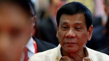 Tổng thống Philippines Rodrigo Duterte đến tham dự Hội nghị Thượng đỉnh Đông Á ở Vientiane, Lào, 8/9/2016.
