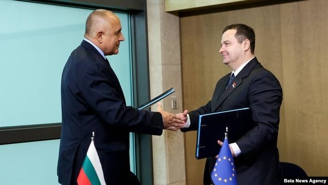 Premijeri Bugarske i Srbije, Bojko Borisov i Ivica Dačić, poosle potpisivanja sporazuma o izgradnji gasovoda, Brisel, 14. decembar 2012.