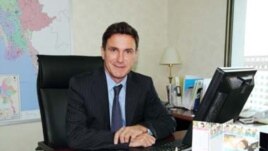 ရဲ႕ ျမန္မာဌာေနကိုယ္စားလွယ္ Mr. Bertrand Bainvel။ (ဓာတ္ပံု-www.unicef.org)