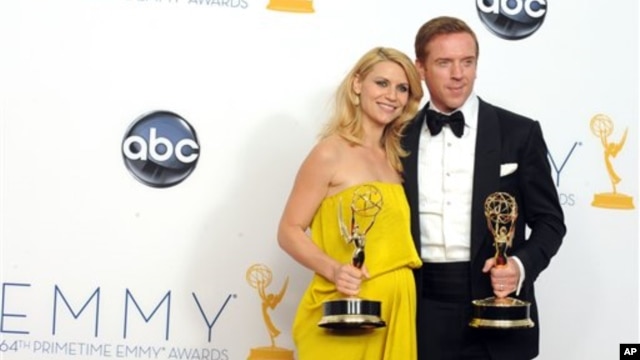 Diễn viên Damian Lewis và Claire Danes giành giải Emmy ở hạng mục nam và nữ diễn viên truyền hình xuất sắc nhất