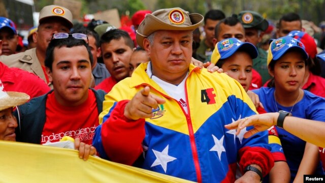 Diosdado Cabello dice que la OEA amenaza a Venezuela con sus denuncias de parcialidad en las elecciones de diciembre.