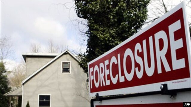 A sign on the lawn of a foreclosed New Jersey home in 2008