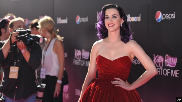 La película de Katy Perry promete revelar los aspectos más íntimos de su vida, allí sus fans también la podrán ver sin una gota de maquillaje.