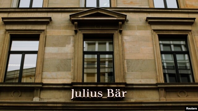 Swiss private bank Julius Baer, reported a slump in profits, is being investigated by U.S. authorities cracking down on tax evasion, Feb. 4, 2013.