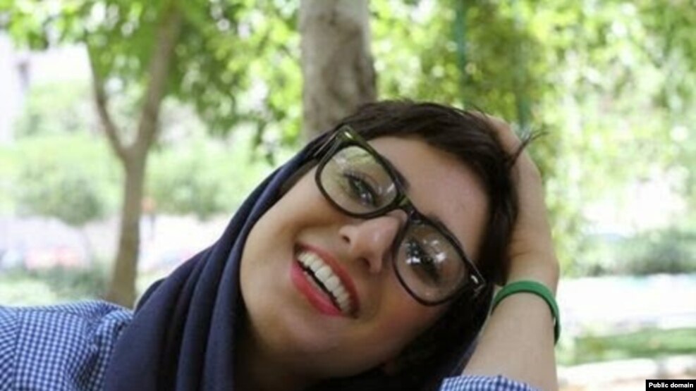 آتنا فرقدانی، فعال مدنی زندانی در ایران