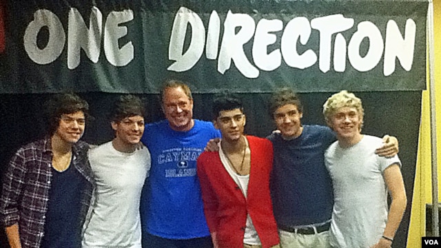 Larry London w/ One Direction 