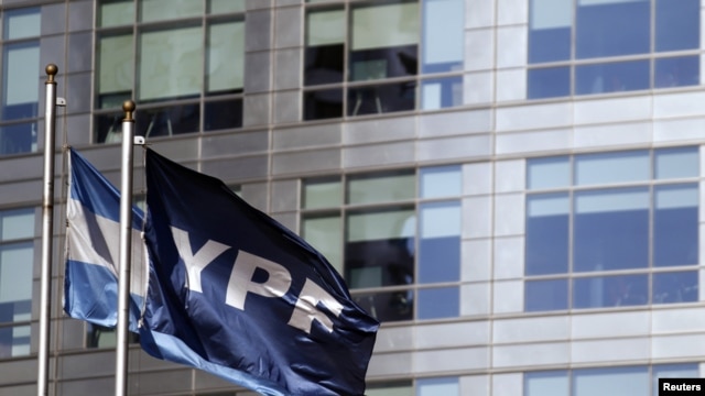 Argentina justificó la expropiación de YPF alegando que ésta disminuyó mucho su producción y las inversiones.